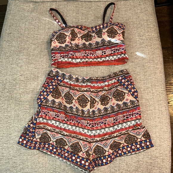 Exhilaration ETHNIC BOHEMIAN BUSTIER Crop top with Shorts - Picture 1 of 9